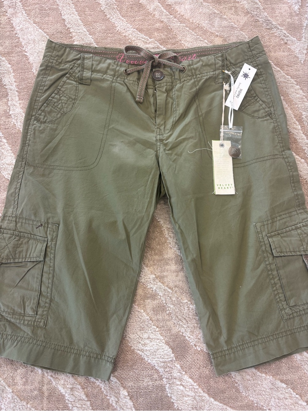 Velvet Heart Olive Cargo Women’s Shorts